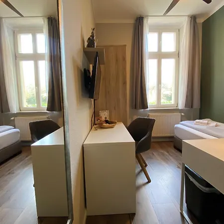Värdshus Amaroo - “charlottenhof” Potsdam