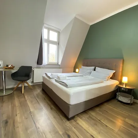 Amaroo - “charlottenhof” Värdshus 2*