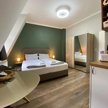 Мини-отель Amaroo - Gaestehaus “charlottenhof” Потсдам